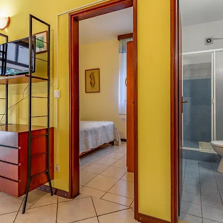 Apartment Gorgeous In With Kitchen Premantura