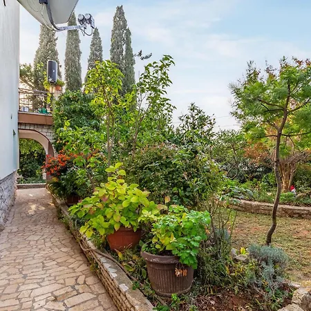 Gorgeous In With Kitchen Premantura